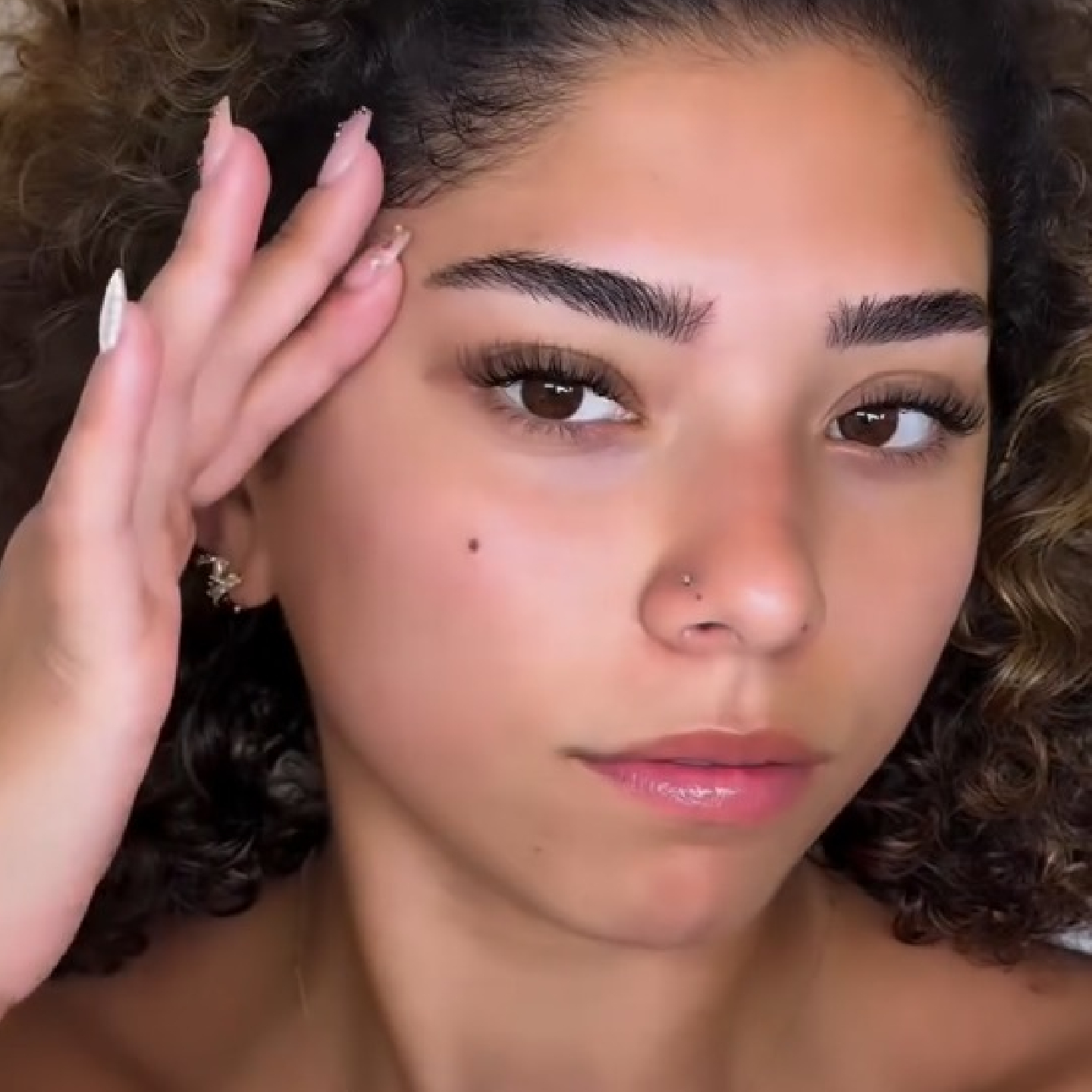 How Aromatherapy Helps Reduce Stress and Anxiety